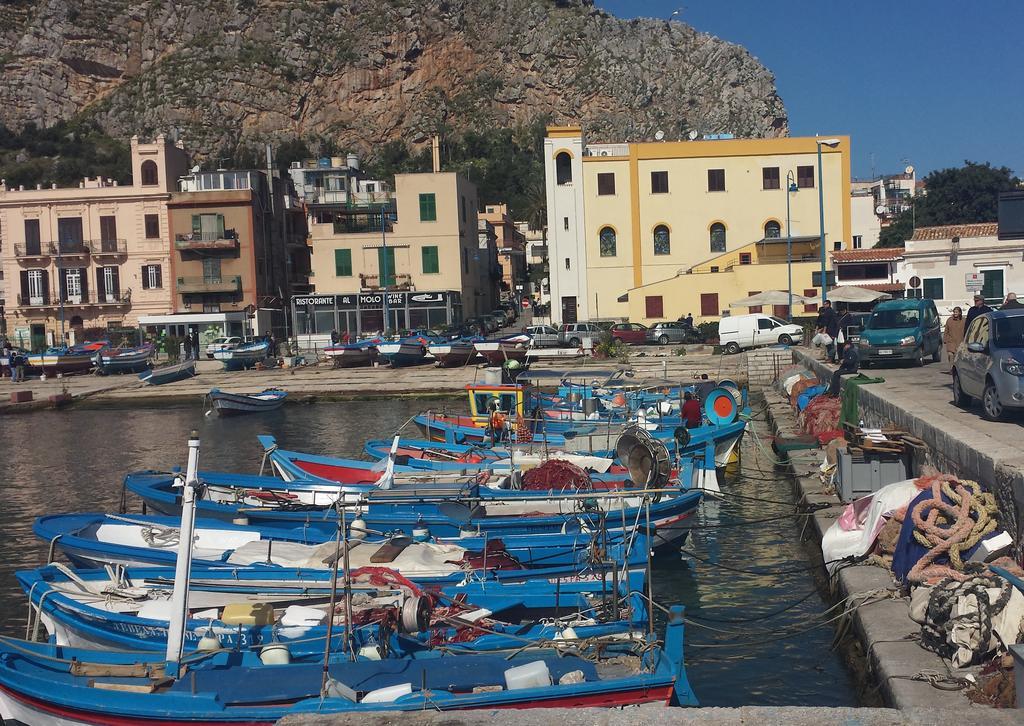 Апартаменты Casa Perciata - Locazione Turistica Монделло Экстерьер фото