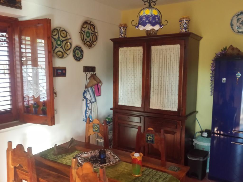 Апартаменты Casa Perciata - Locazione Turistica Монделло Экстерьер фото